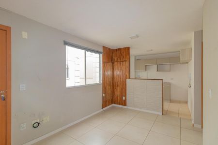Sala de apartamento para alugar com 2 quartos, 43m² em São José, Canoas