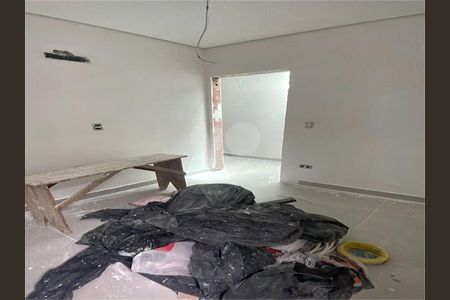 Casa à venda com 3 quartos, 75m² em Parque das Nações, Santo André