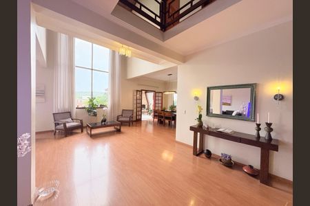 Casa à venda com 420m², 5 quartos e 4 vagasSala