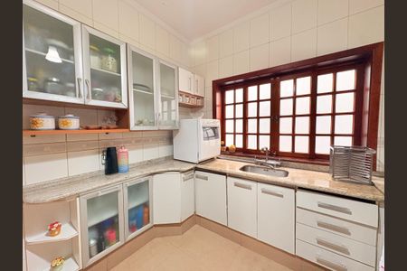 Casa à venda com 420m², 5 quartos e 4 vagasCozinha