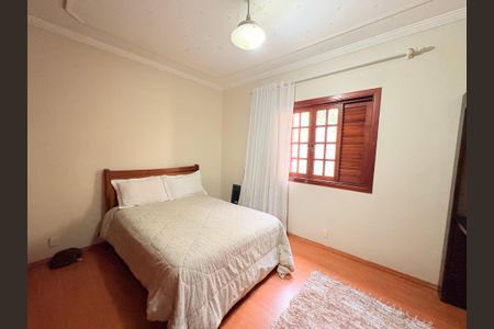 Casa à venda com 420m², 5 quartos e 4 vagasQuarto 5