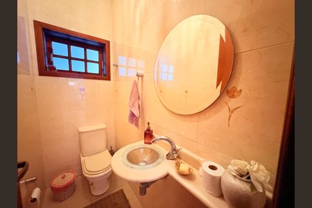 Casa à venda com 420m², 5 quartos e 4 vagasBanheiro Social