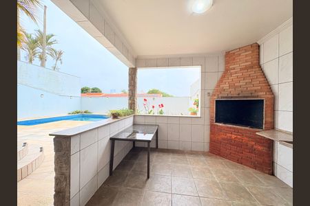 Casa à venda com 420m², 5 quartos e 4 vagasQuintal