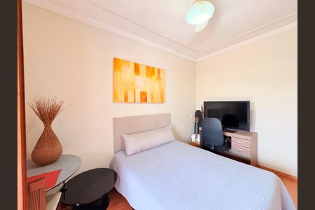 Casa à venda com 420m², 5 quartos e 4 vagasQuarto 3