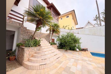 Casa à venda com 420m², 5 quartos e 4 vagasQuintal