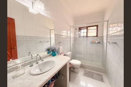 Casa à venda com 420m², 5 quartos e 4 vagasBanheiro Social 3