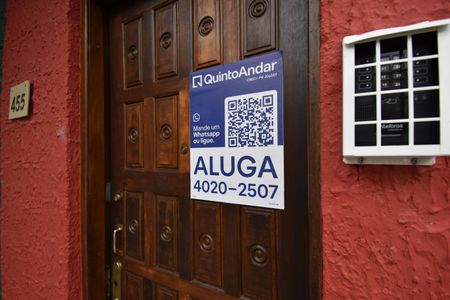 Plaquinha de kitnet/studio para alugar com 1 quarto, 32m² em São Francisco, Curitiba