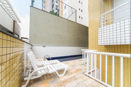 Apartamento à venda com 96m², 3 quartos e 2 vagas Apartamento à venda com 96m², 3 quartos e 2 vagasÁrea comum - Piscina