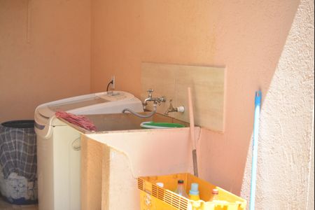 Casa à venda com 170m², 3 quartos e 2 vagasÁrea de Serviço