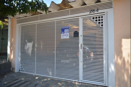 Casa à venda com 170m², 3 quartos e 2 vagasPlaca