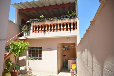 Casa à venda com 170m², 3 quartos e 2 vagasQuintal