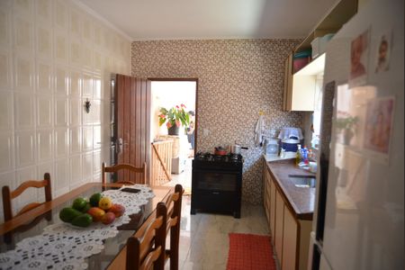 Casa à venda com 170m², 3 quartos e 2 vagasCozinha