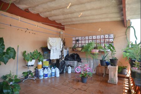 Casa à venda com 170m², 3 quartos e 2 vagasQuintal