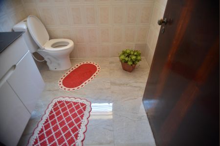 Casa à venda com 170m², 3 quartos e 2 vagasBanheiro Social