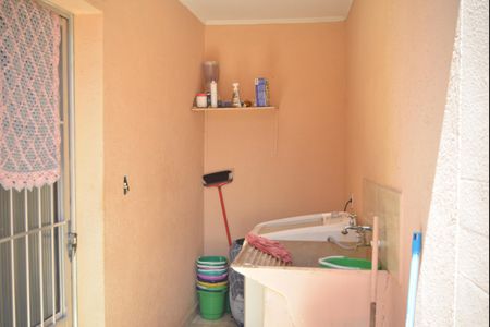 Casa à venda com 170m², 3 quartos e 2 vagasÁrea de Serviço