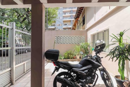 Casa à venda com 141m², 4 quartos e 3 vagas Casa à venda com 141m², 4 quartos e 3 vagasGaragem