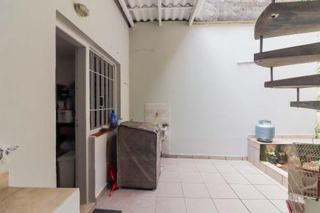 Casa à venda com 141m², 4 quartos e 3 vagas Casa à venda com 141m², 4 quartos e 3 vagasLavanderia