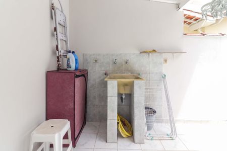 Casa à venda com 141m², 4 quartos e 3 vagas Casa à venda com 141m², 4 quartos e 3 vagasLavanderia Superior