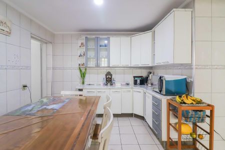 Casa à venda com 141m², 4 quartos e 3 vagas Casa à venda com 141m², 4 quartos e 3 vagasCozinha