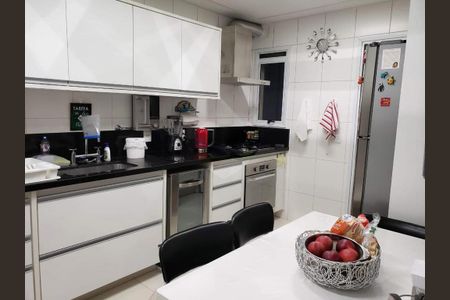 Apartamento à venda com 3 quartos, 144m² em Campo Belo, São Paulo