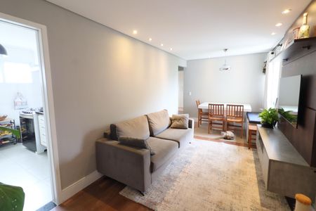 Sala de apartamento à venda com 3 quartos, 68m² em Iapi, Osasco