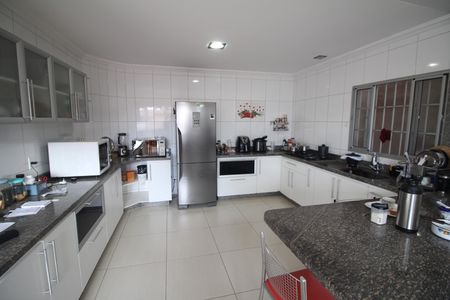 Cozinha de casa à venda com 5 quartos, 350m² em Jardim Riacho das Pedras, Contagem