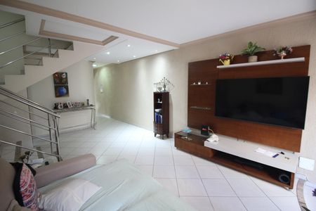 Sala de casa à venda com 5 quartos, 350m² em Jardim Riacho das Pedras, Contagem