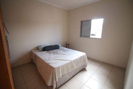 Casa à venda com 350m², 5 quartos e 2 vagasQuarto 4