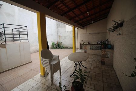 Casa à venda com 350m², 5 quartos e 2 vagasÁrea gourmet