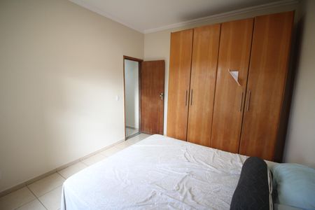 Casa à venda com 350m², 5 quartos e 2 vagasQuarto 4