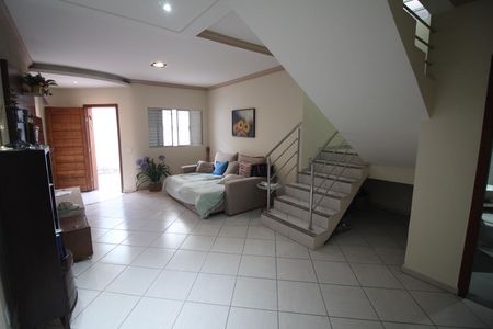 Casa à venda com 350m², 5 quartos e 2 vagasSala
