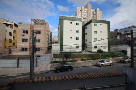 Casa à venda com 350m², 5 quartos e 2 vagasVista Varanda Quarto 1