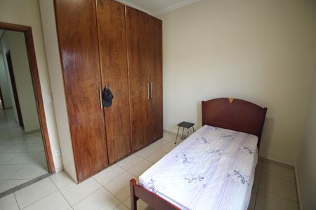 Casa à venda com 350m², 5 quartos e 2 vagasQuarto 2