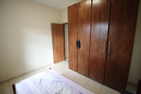 Casa à venda com 350m², 5 quartos e 2 vagasQuarto 2