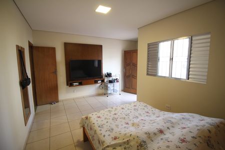 Casa à venda com 350m², 5 quartos e 2 vagasQuarto 1