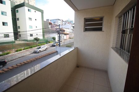 Casa à venda com 350m², 5 quartos e 2 vagasVaranda Quarto 1