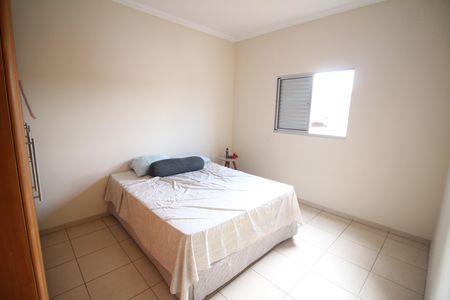 Casa à venda com 350m², 5 quartos e 2 vagasQuarto 4