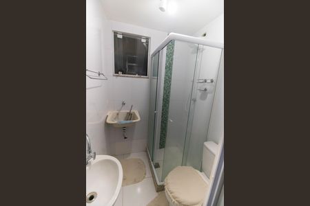 Banheiro de kitnet/studio para alugar com 1 quarto, 30m² em Centro, Niterói