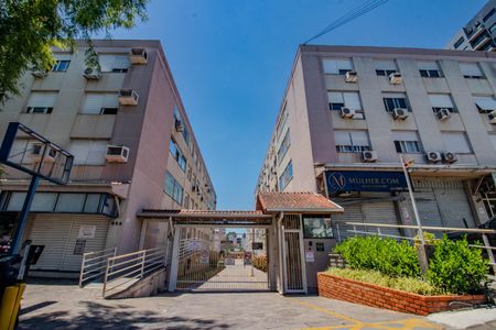 Apartamento à venda com 55m², 1 quarto e sem vaga Apartamento à venda com 55m², 1 quarto e sem vagaFachada