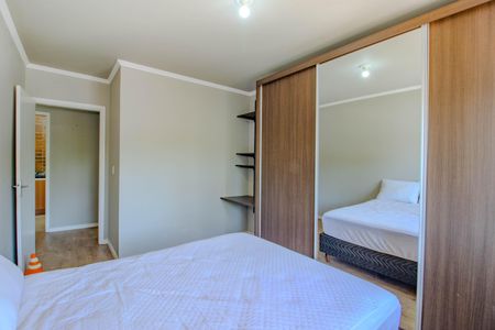 Quarto de apartamento à venda com 1 quarto, 55m² em Vila Ipiranga, Porto Alegre