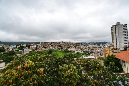 Apartamento para alugar com 130m², 1 quarto e 1 vagaVista