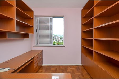 Quarto 1 de apartamento para alugar com 1 quarto, 130m² em Santo Antônio, Belo Horizonte