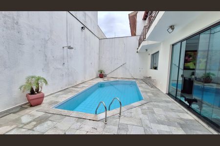 Casa à venda com 380m², 4 quartos e 6 vagas