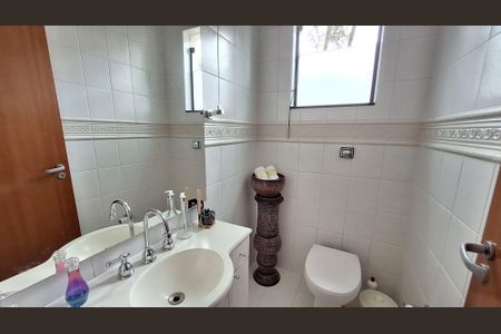 Casa à venda com 380m², 4 quartos e 6 vagas