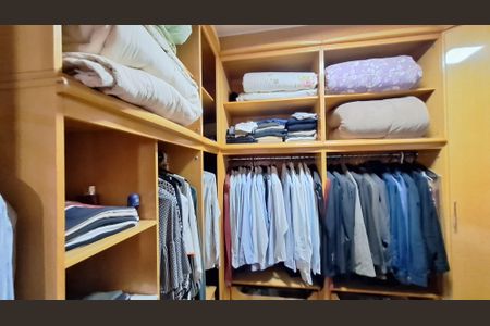 Casa à venda com 380m², 4 quartos e 6 vagas