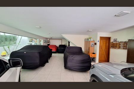 Casa à venda com 4 quartos, 380m² em Jardim Guapira, São Paulo