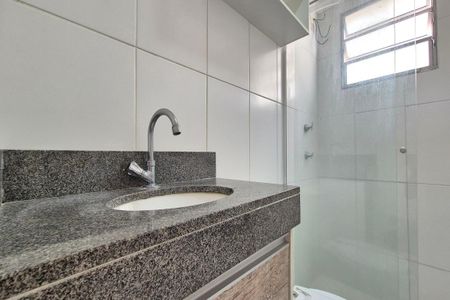 Apartamento à venda com 45m², 2 quartos e 1 vaga Apartamento à venda com 45m², 2 quartos e 1 vagaBanheiro