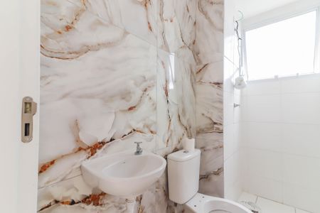 Banheiro de apartamento para alugar com 2 quartos, 40m² em Jardim D’abril, São Paulo