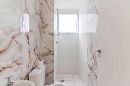 Banheiro de apartamento para alugar com 2 quartos, 40m² em Jardim D’abril, São Paulo