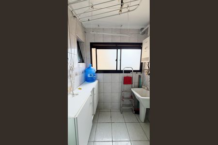 Apartamento à venda com 74m², 3 quartos e 1 vagaÁrea de serviço 1